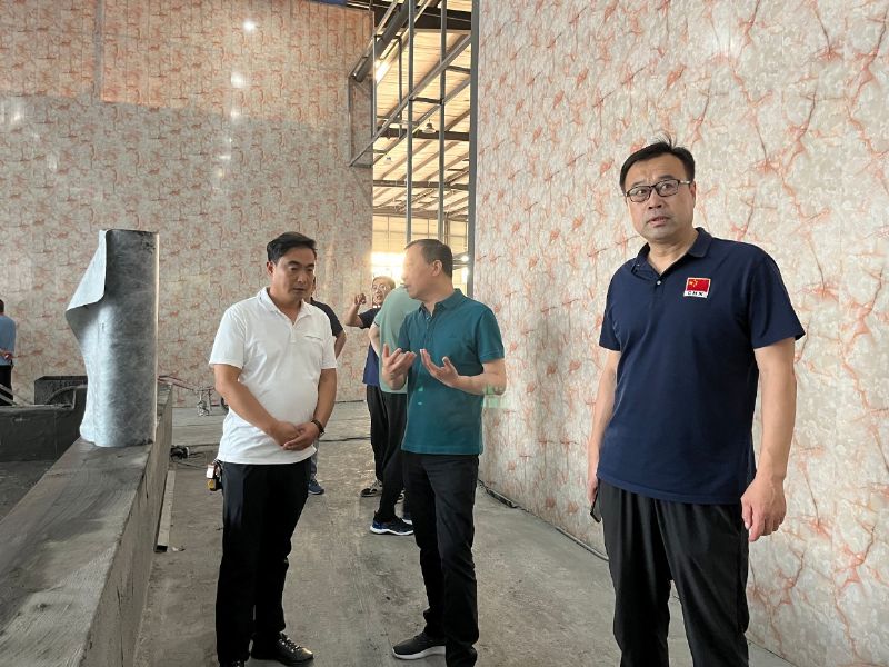 Leaders of the Municipal Sports Development Center visited Longgang Sports Center for investigation